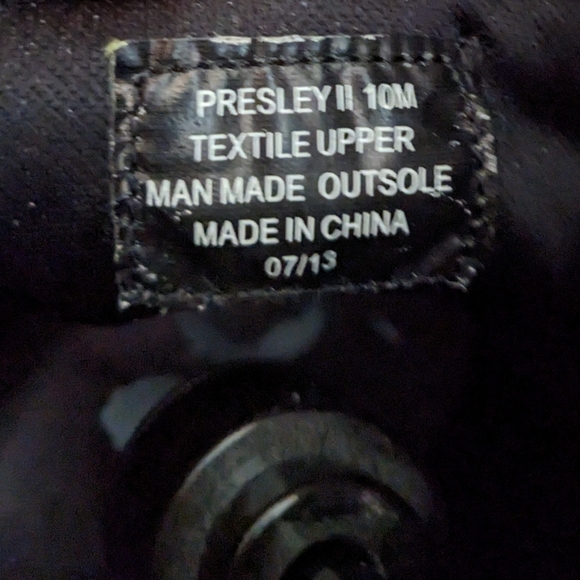 Tall black wedge boots Roxy brand size 10 10M grey knitted cuffs silver hardware - Picture 4 of 4